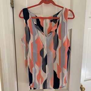 ❌SOLD❌ Waverly Grey White Pink & Blue Patterned Silk Tank